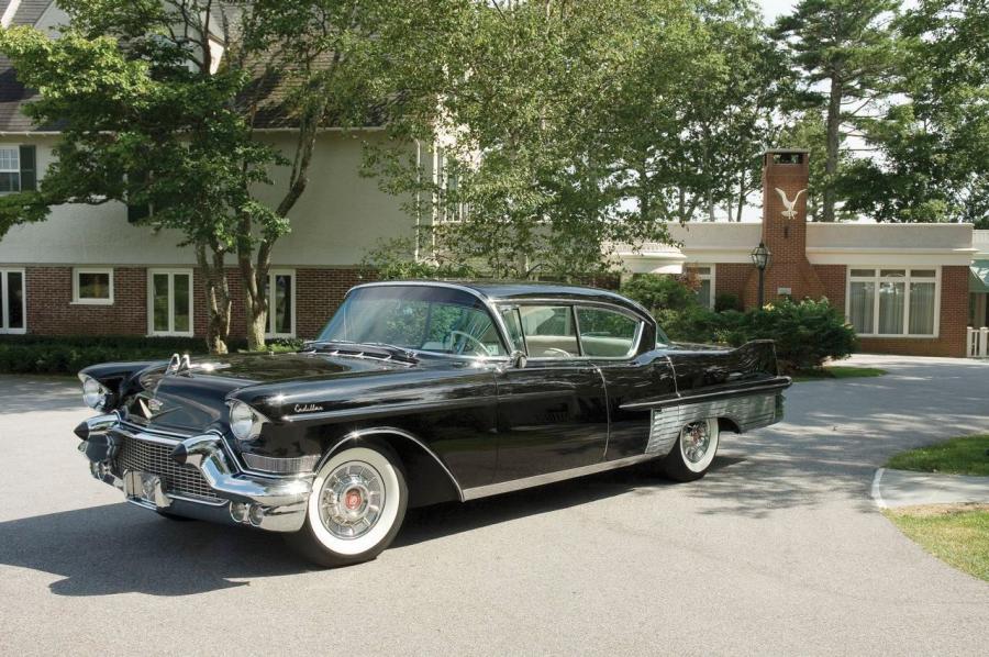  Cadillac Series 60 Fleetwood Special 1957 года  (фото 1 из 11)